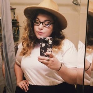 Meet your Posher, Katey